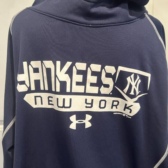 Under Armour New York Yankees Hoodie - 2XL - Picture 2 of 3